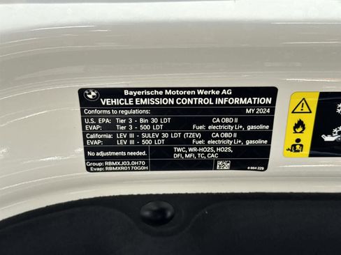 Used 2024 BMW X5 xDrive50e image 43