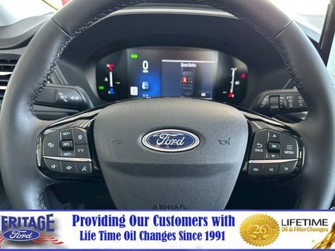 New 2025 Ford Escape SE image 21