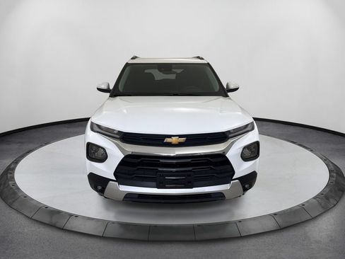 Used 2022 Chevrolet TrailBlazer LT FWD image 2