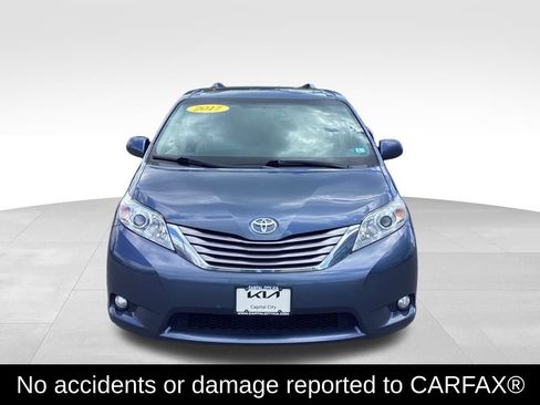 Used 2017 Toyota Sienna XLE Premium AWD/4WD image 2