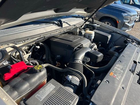 Used 2013 Chevrolet Suburban LTZ image 38