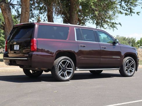 Used 2020 Chevrolet Suburban Premier AWD/4WD image 5