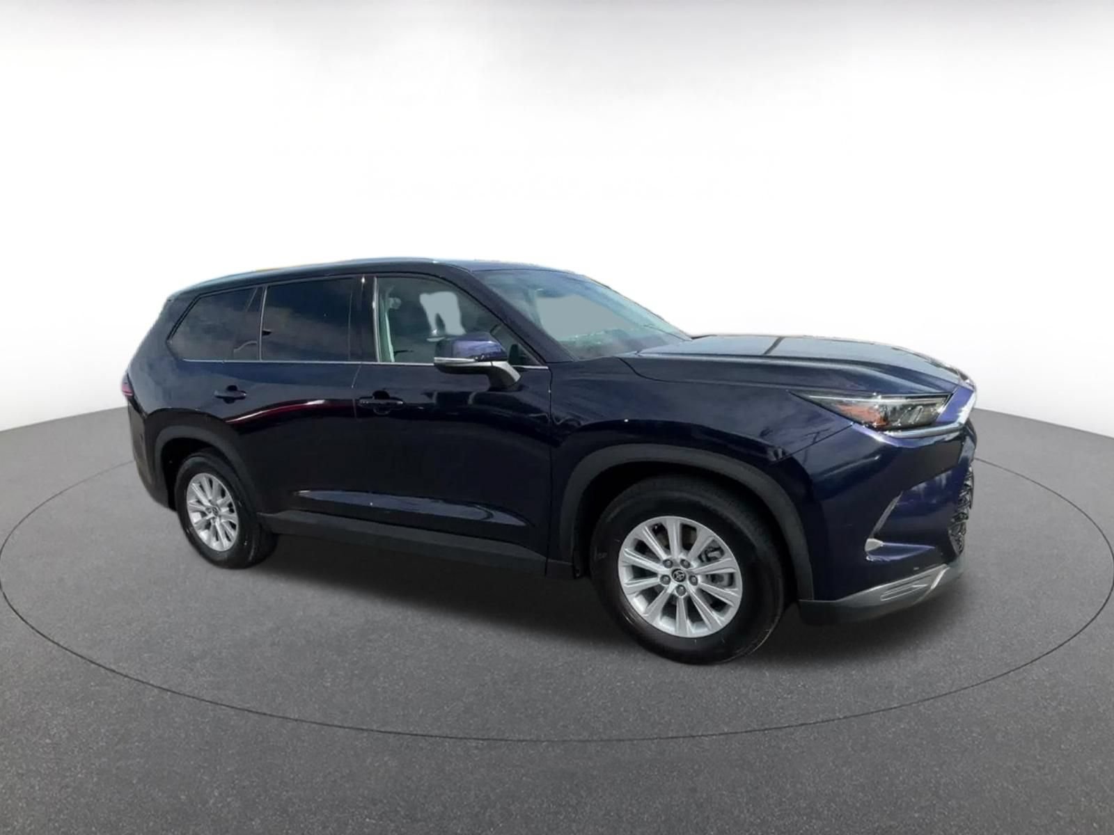 Used 2025 Toyota Grand Highlander FWD image 2