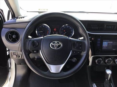 Certified 2017 Toyota Corolla L w/ Carpet Mat Package (TMS) FWD image 4