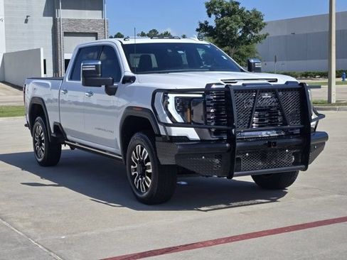 Used 2024 GMC Sierra 2500 Denali Ultimate w/ Max Trailering Package AWD/4WD image 3