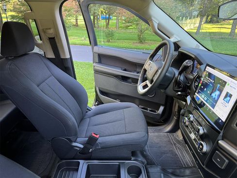 Used 2023 Ford Expedition Max XL AWD/4WD image 5
