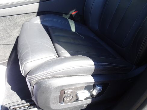 Used 2022 BMW X5 xDrive40i w/ M Sport Package AWD/4WD image 9