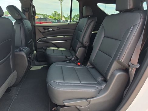 New 2026 Chevrolet Traverse LT w/ Midnight/Sport Edition FWD image 11