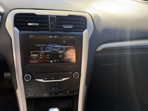 Used 2015 Ford Fusion Energi SE w/ Driver Assist Package image 22