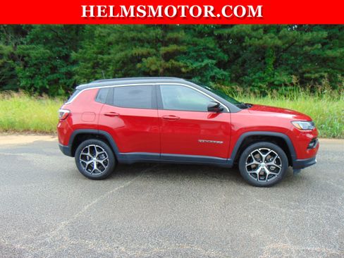 Certified 2024 Jeep Compass Limited image 11
