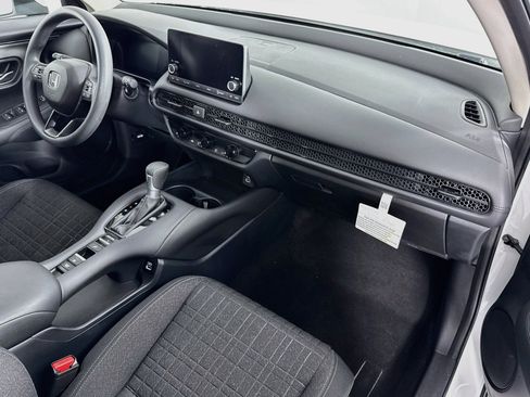 Certified 2023 Honda HR-V LX image 26