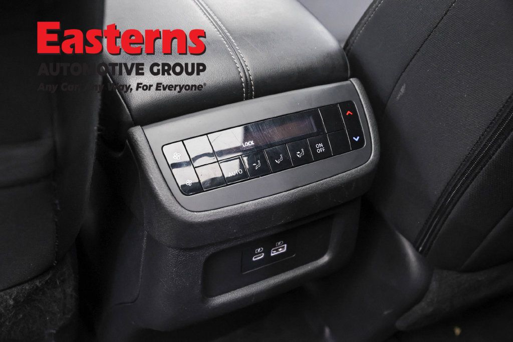 Used 2023 Nissan Pathfinder SV w/ SV Premium Package AWD/4WD image 26