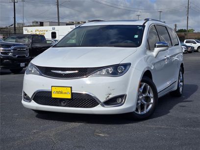 Used 2017 Chrysler Pacifica Limited