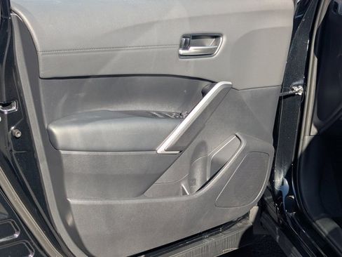 Used 2025 Toyota Corolla Cross AWD Hybrid image 10