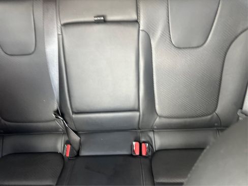 Used 2021 Buick Encore GX Essence w/ Sport Touring Package FWD image 24