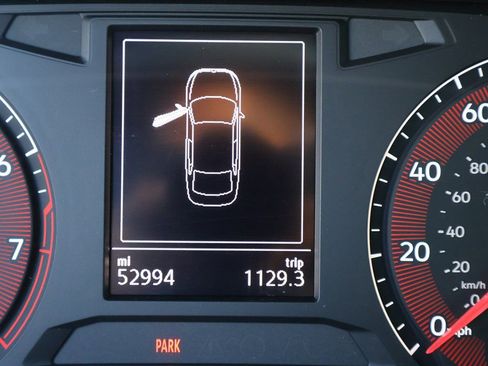Used 2019 Volkswagen Jetta GLI FWD image 40