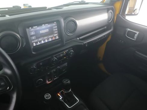 Used 2019 Jeep Wrangler Sport w/ Quick Order Package 24S AWD/4WD image 24