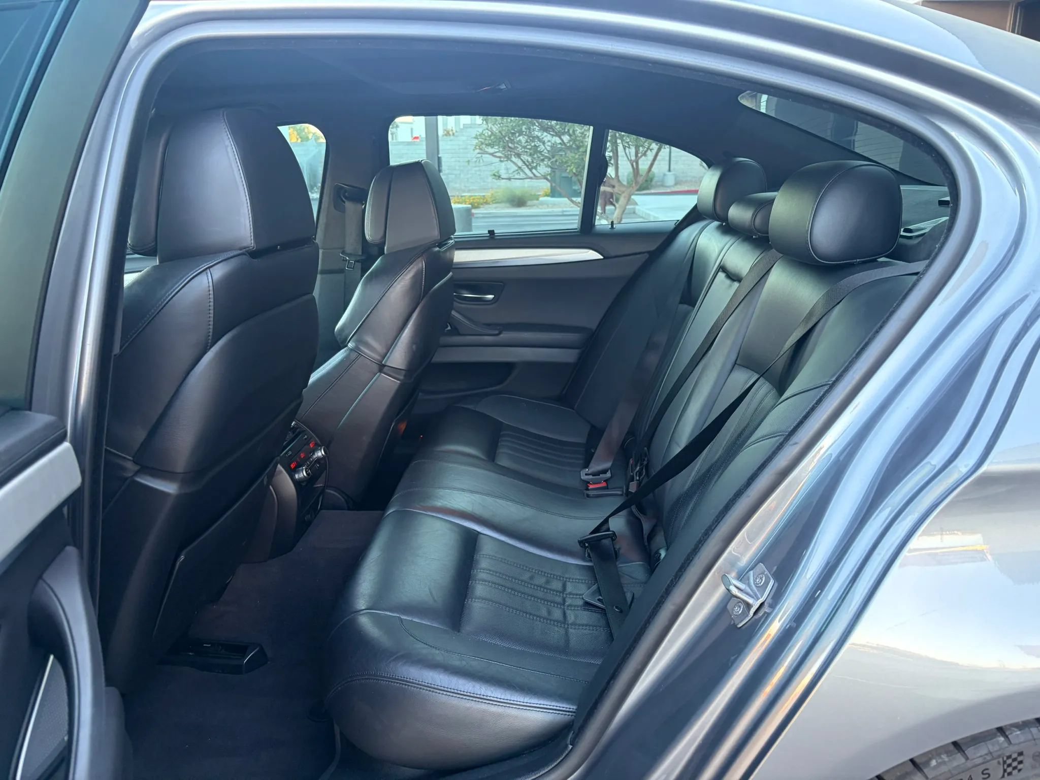 Used 2014 BMW M5 RWD image 9