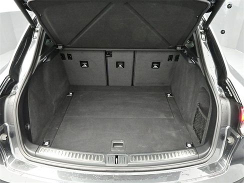 Used 2023 Porsche Macan image 14