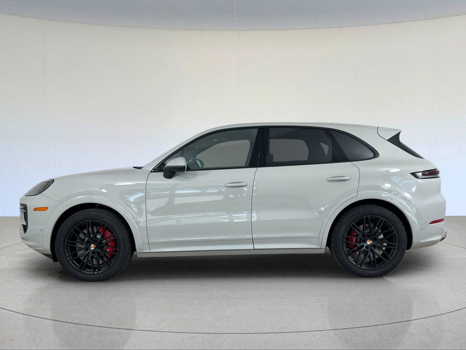 Certified 2026 Porsche Cayenne S AWD/4WD image 2