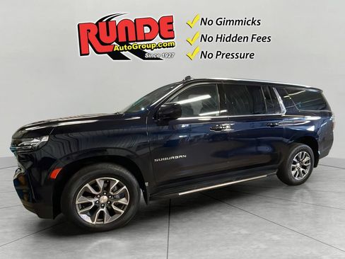 Used 2022 Chevrolet Suburban LT w/ Max Trailering Package AWD/4WD image 1