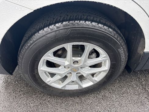 Used 2023 Chevrolet Equinox LT AWD/4WD image 15