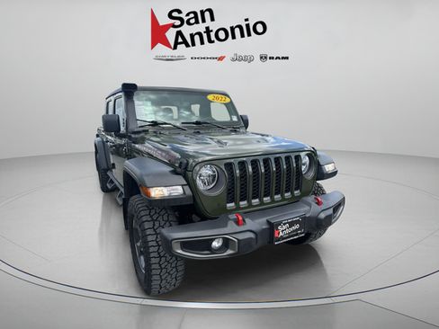 Used 2022 Jeep Gladiator Rubicon w/ Cold Weather Group AWD/4WD image 2