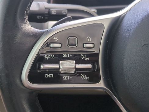 Used 2023 Mercedes-Benz GLB 250 image 27