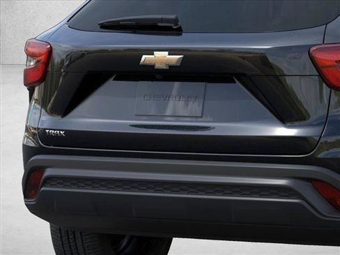 New 2026 Chevrolet Trax LS FWD image 14