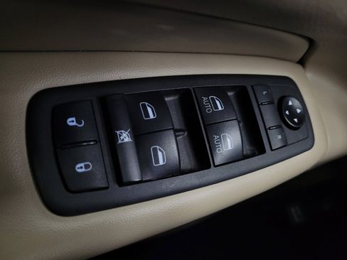 Used 2021 Jeep Grand Cherokee Limited w/ Luxury Group II AWD/4WD image 27