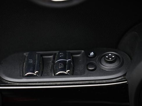 Used 2024 MINI Cooper S FWD image 18