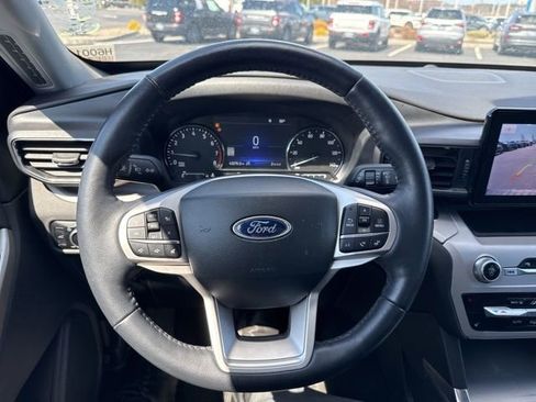 Certified 2023 Ford Explorer XLT w/ Equipment Group 202A AWD/4WD image 15