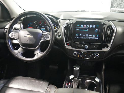 Used 2019 Chevrolet Traverse RS image 18