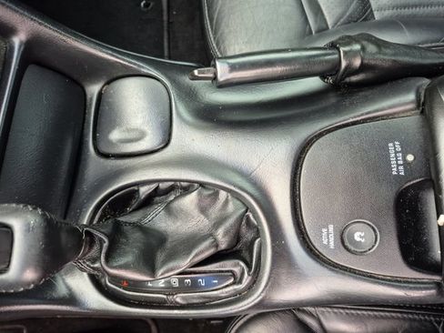 Used 2004 Chevrolet Corvette Coupe RWD image 23
