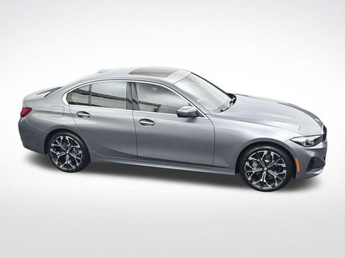 New 2026 BMW 330i xDrive Sedan w/ Premium Package AWD/4WD image 25