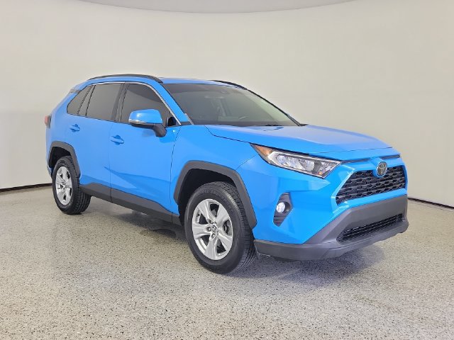 Used 2020 Toyota RAV4 XLE w/ Convenience Package AWD/4WD image 4