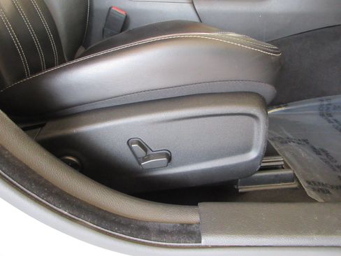 Used 2022 Chrysler 300 S RWD image 25
