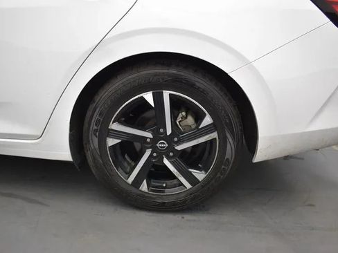 Used 2024 Nissan Sentra SV FWD image 34