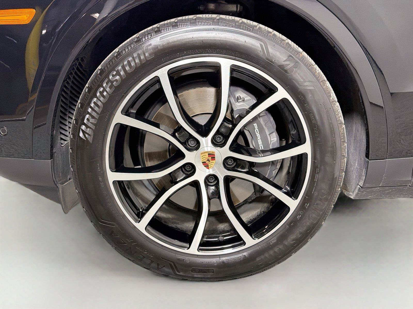 Certified 2026 Porsche Cayenne AWD/4WD image 11