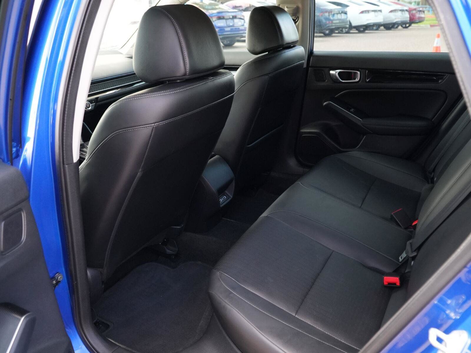 Used 2023 Honda Civic Touring image 19