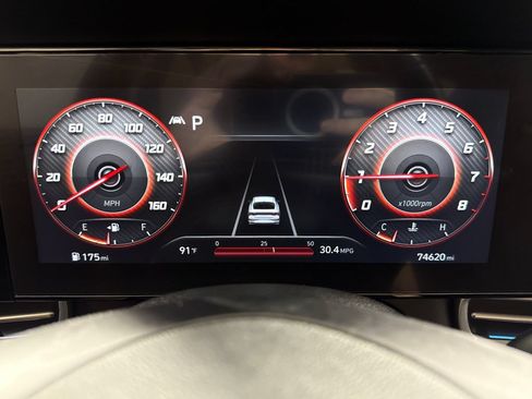 Certified 2023 Hyundai Elantra Limited FWD image 17