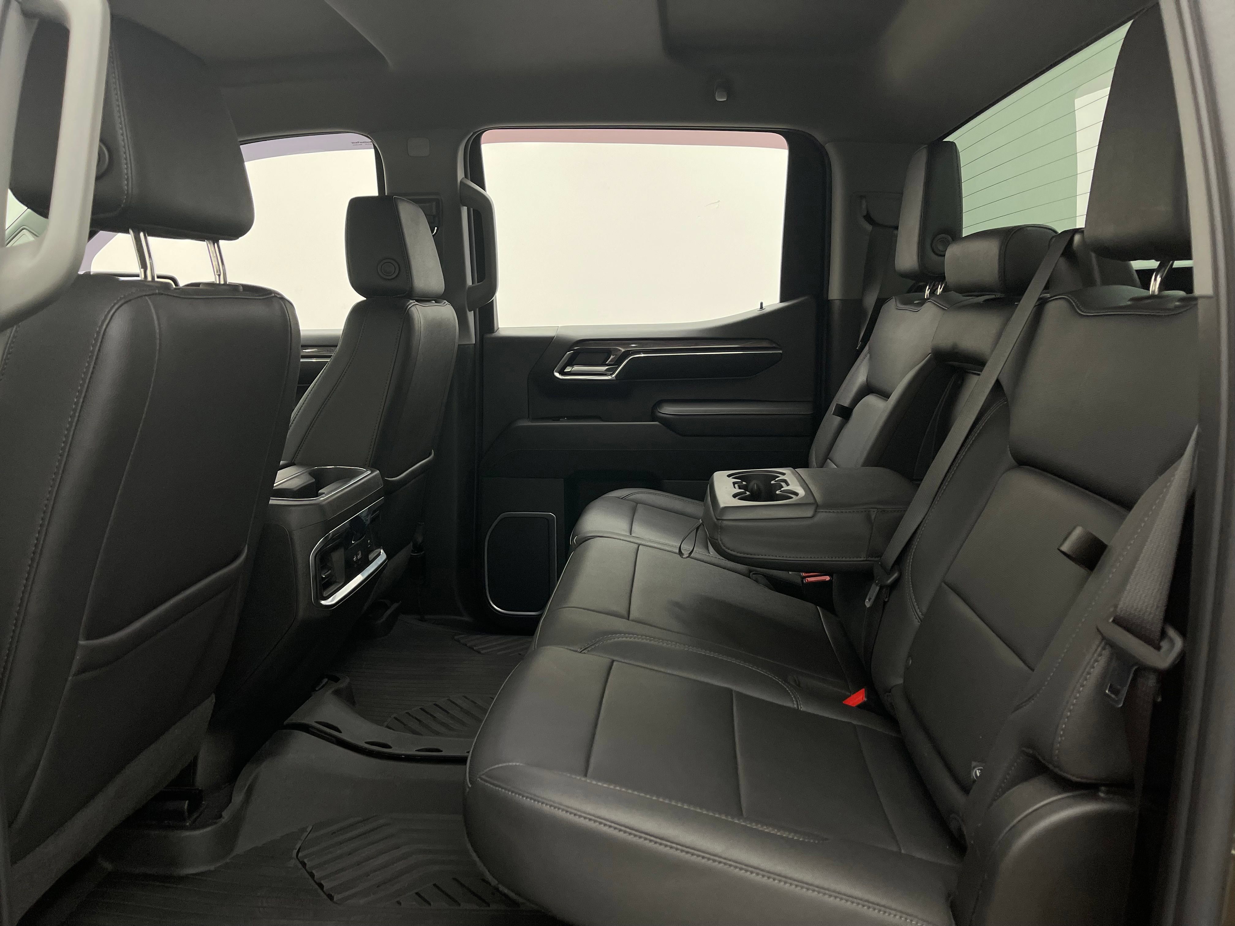 Used 2023 Chevrolet Silverado 1500 LTZ AWD/4WD image 41