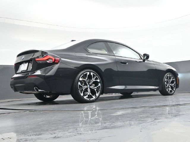 Certified 2025 BMW 230i Coupe w/ Premium Package RWD image 34