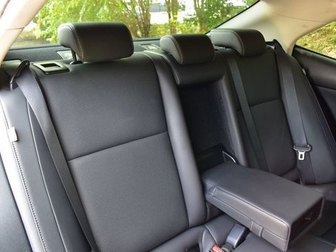 Used 2016 Lexus IS 200t RWD image 18