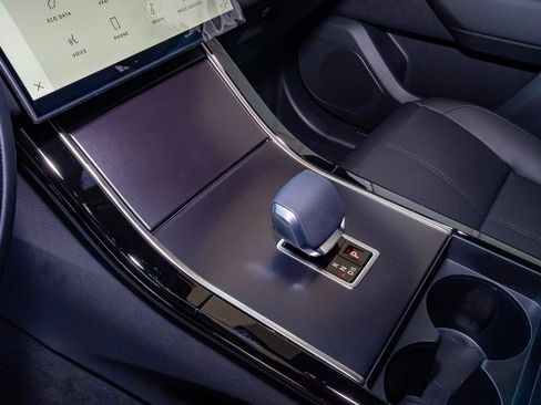 New 2026 Land Rover Range Rover Velar Dynamic SE image 26