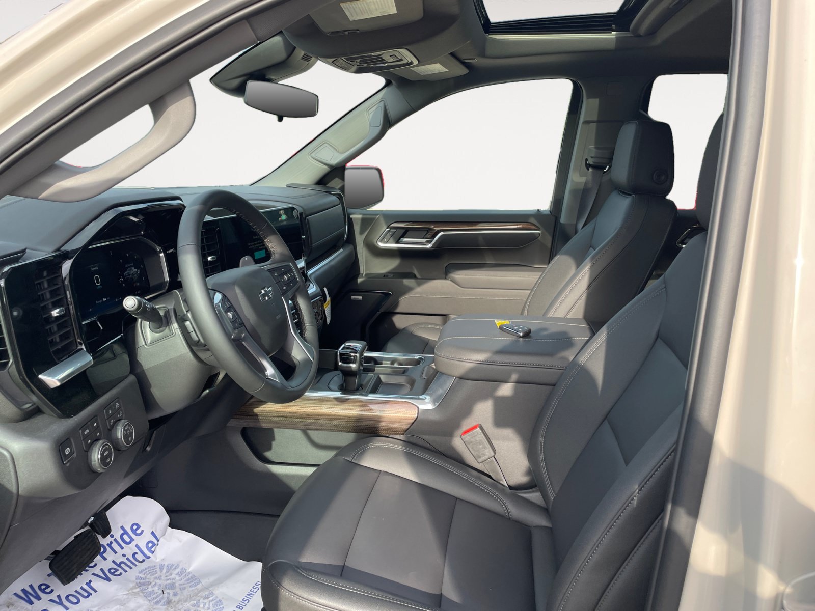 New 2026 Chevrolet Silverado 1500 RST w/ RST All Star Premium Package AWD/4WD image 9