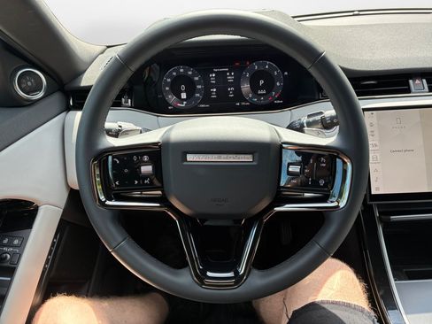 Certified 2026 Land Rover Range Rover Evoque S AWD/4WD image 9