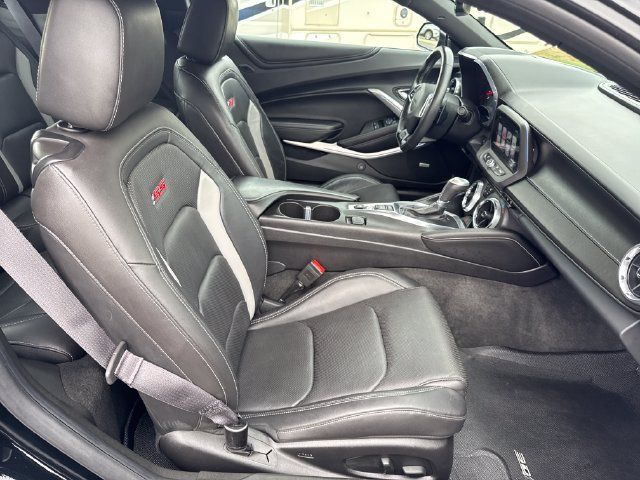 Used 2017 Chevrolet Camaro SS RWD image 34