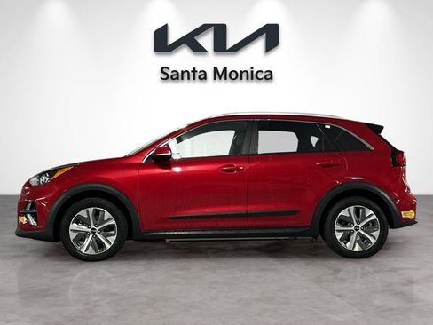 Certified 2022 Kia Niro EX Premium image 3