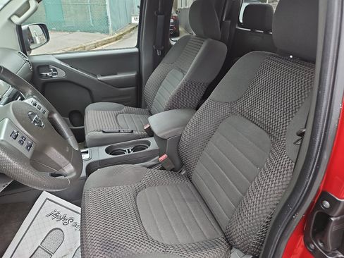 Used 2015 Nissan Frontier SV image 13